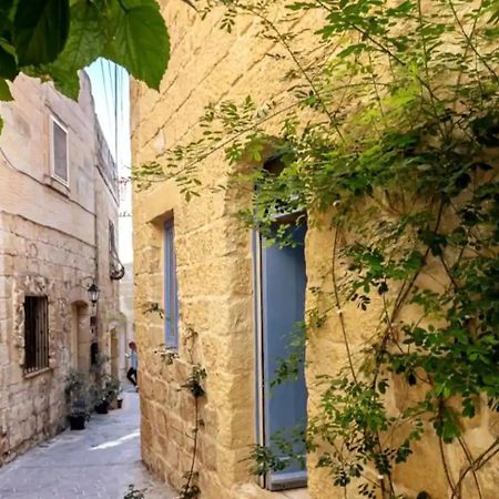 Historic Hideaways - 900 Year Old Converted Studios Victoria Eksteriør billede