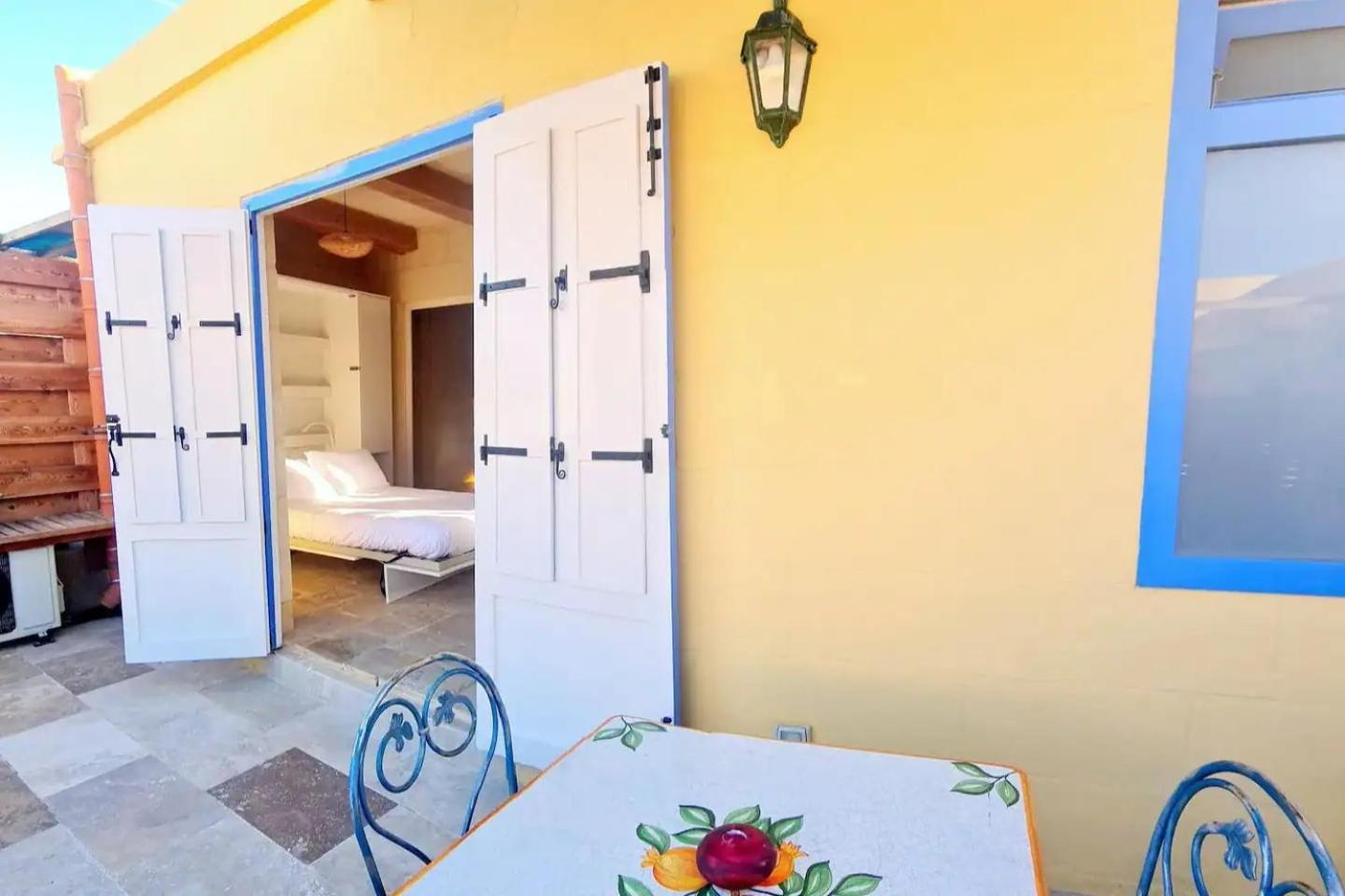 Historic Hideaways - 900 Year Old Converted Studios Victoria Eksteriør billede