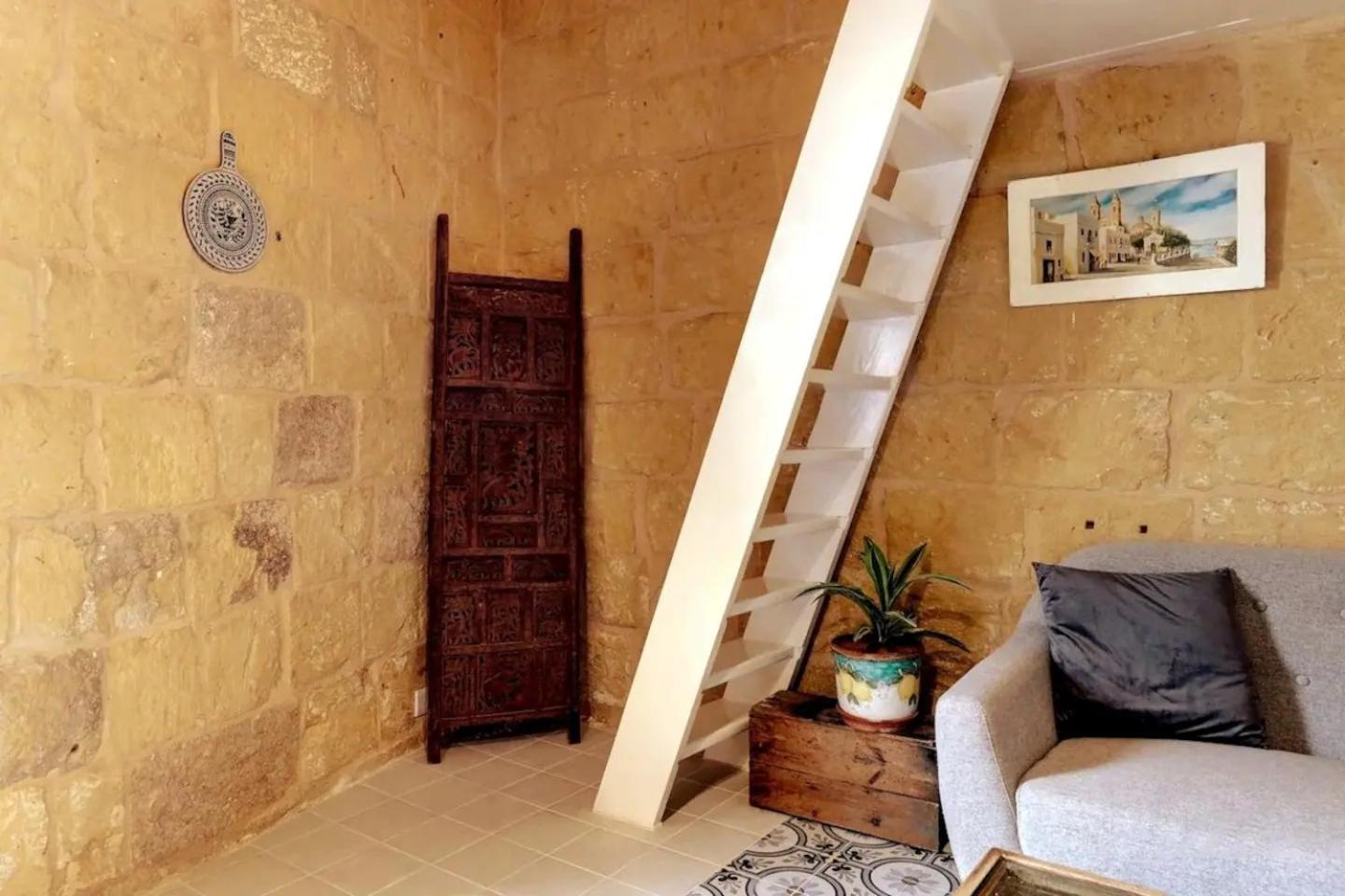 Historic Hideaways - 900 Year Old Converted Studios Victoria Eksteriør billede