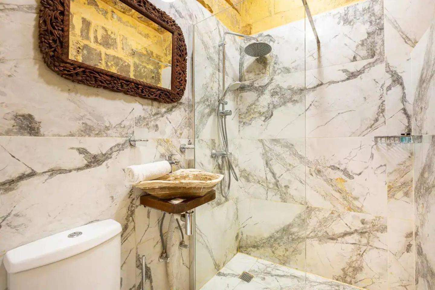 Historic Hideaways - 900 Year Old Converted Studios Victoria Eksteriør billede