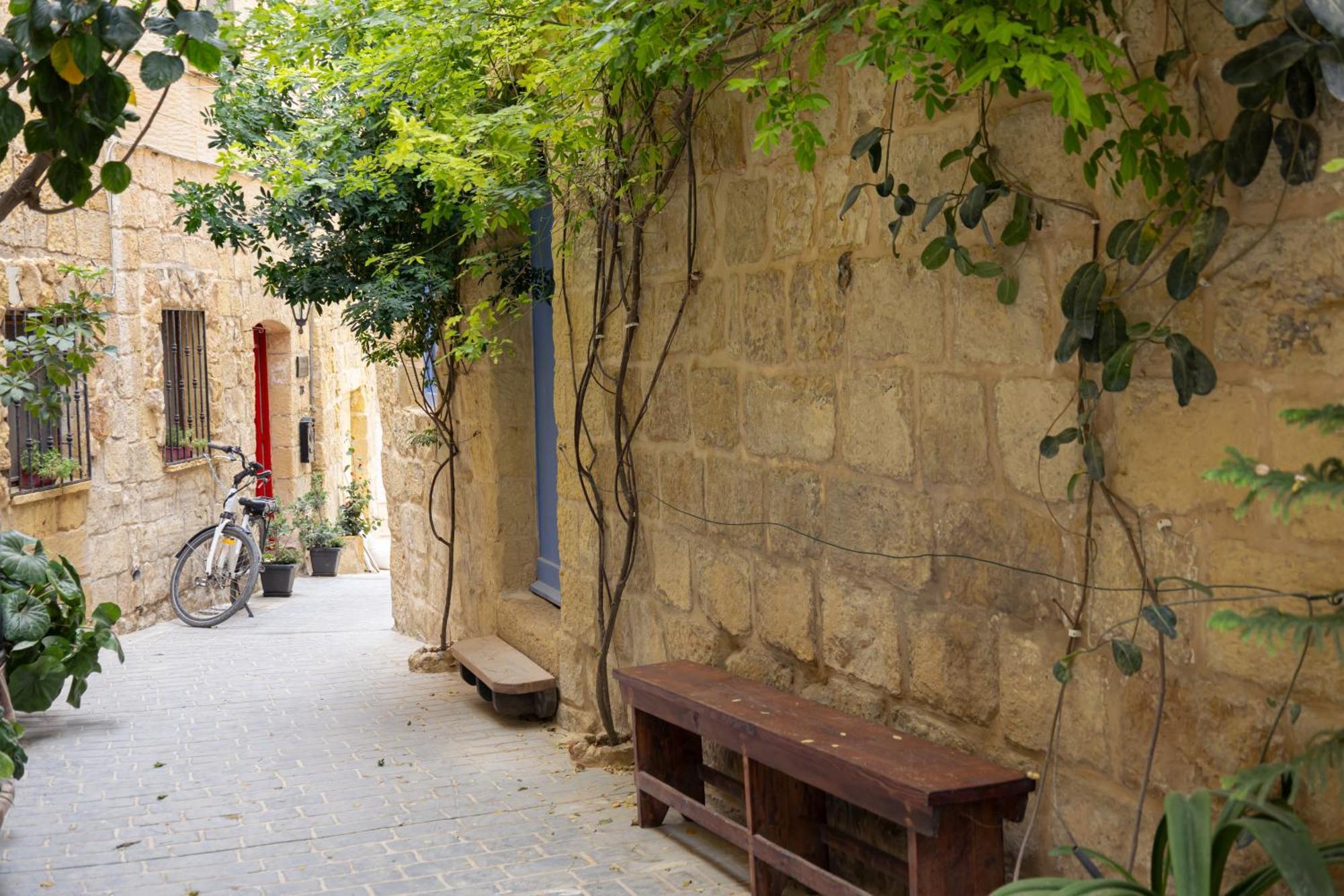 Historic Hideaways - 900 Year Old Converted Studios Victoria Eksteriør billede