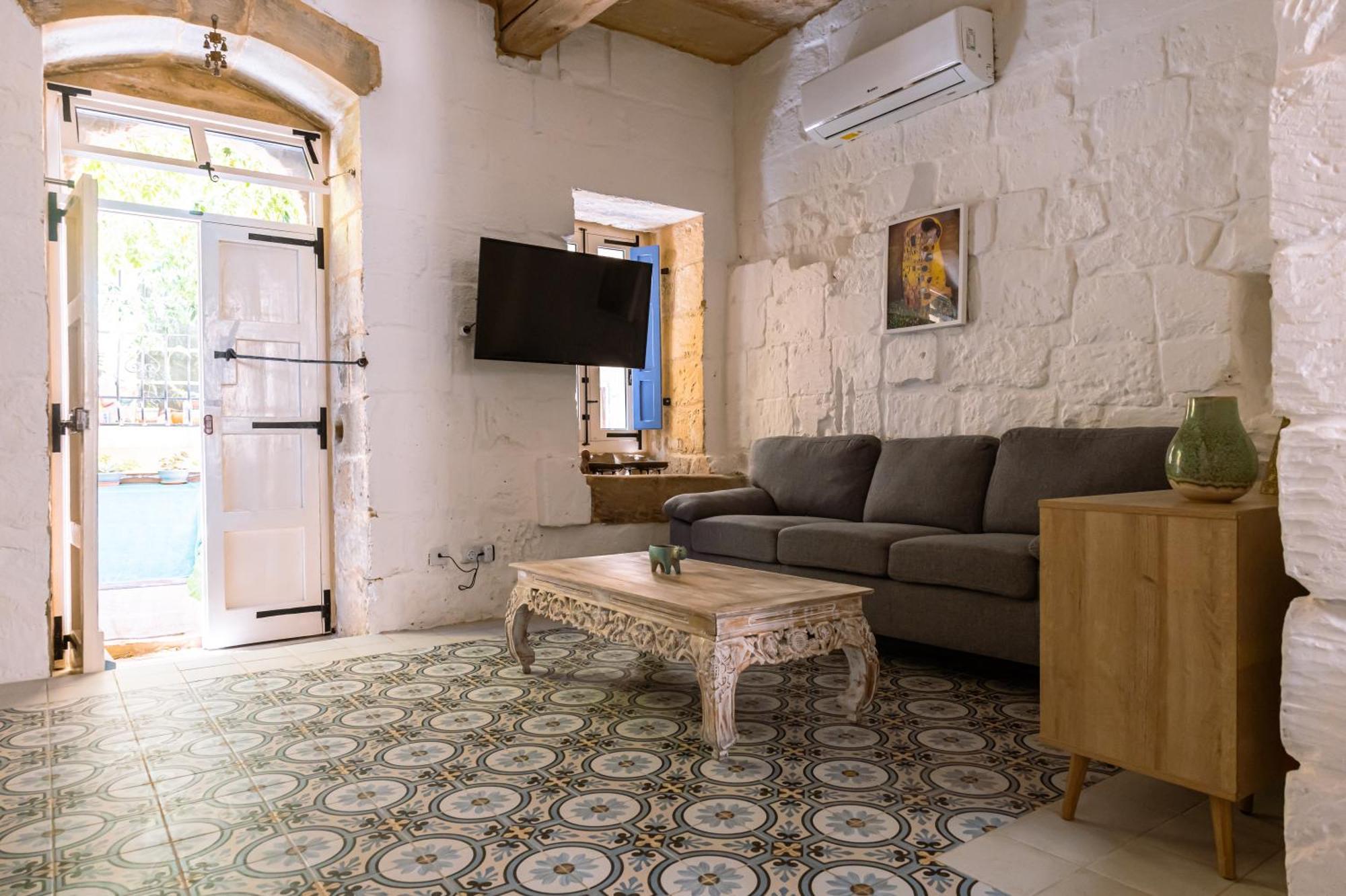 Historic Hideaways - 900 Year Old Converted Studios Victoria Eksteriør billede
